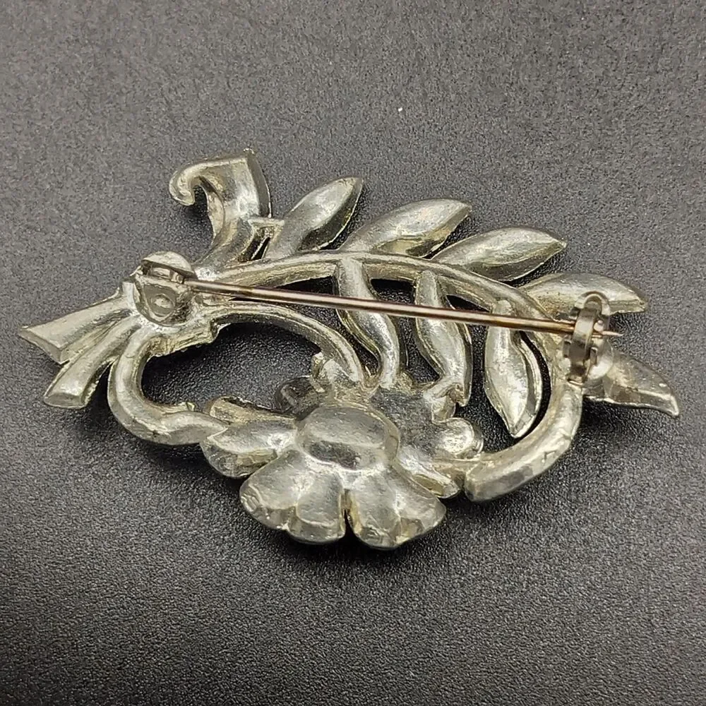 Vintage Floral Foliage Rhinestone Brooch Pin Silver Tone 2